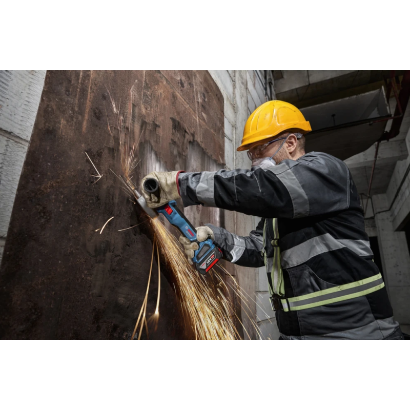 Угловая аккумуляторная шлифовальная машина Bosch GWS 18V‑11 S Professional L‑BOXX 136 (с АКБ и З/У) (06019N4003)