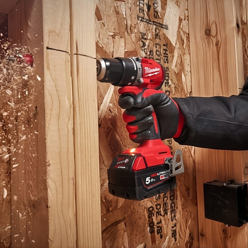 Дрель аккумуляторная бесщеточная ударная MILWAUKEE M18 с З/У, 2 АКБ, кейс (4933492835)