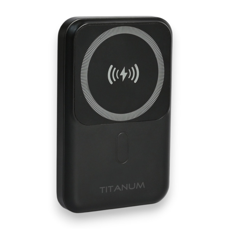 Повербанк TITANUM MA02 10000 mAh 22.5W с беспроводной зарядкой, черный (TPB-MA02-B)