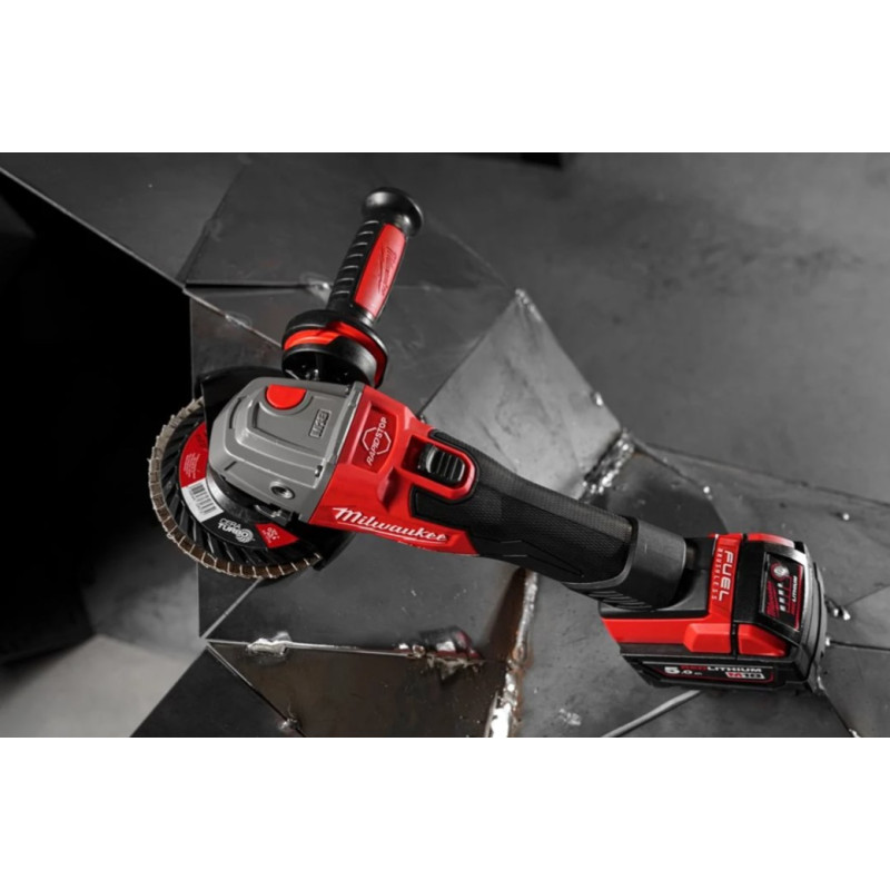Угловая шлифмашина (УШМ) болгарка аккумуляторная бесщеточная MILWAUKEE M18 FSAG125XB-0X FUEL 125 мм (4933478429)