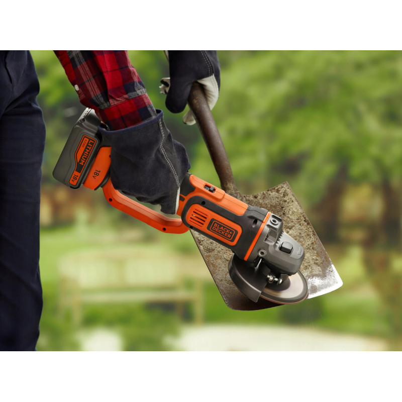 Шліфмашина кутова - болгарка акумуляторна BLACK+DECKER (BCG720N)