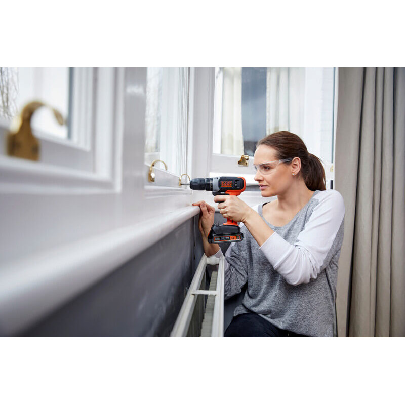Дрель-шуруповерт аккумуляторный BLACK+DECKER (BCD001C1)