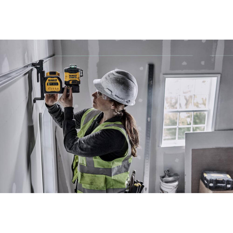 Рівень лазерний (нівелір) лінійний DeWALT (DCE089D1G18)