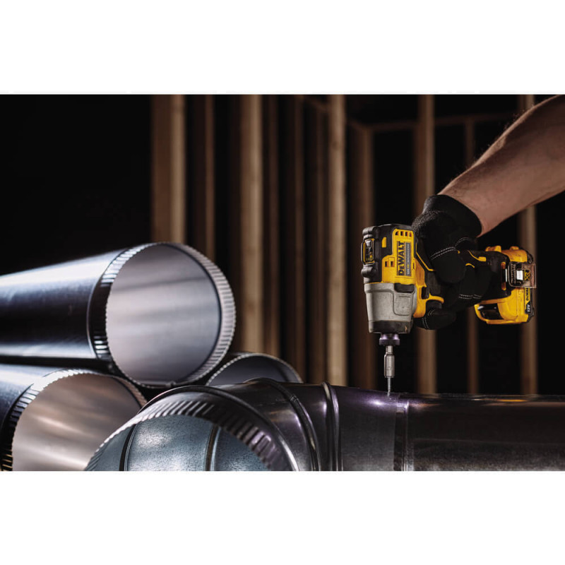 Шуруповерт (шурупокрут) акумуляторний ударний безщітковий DeWALT DCF801N