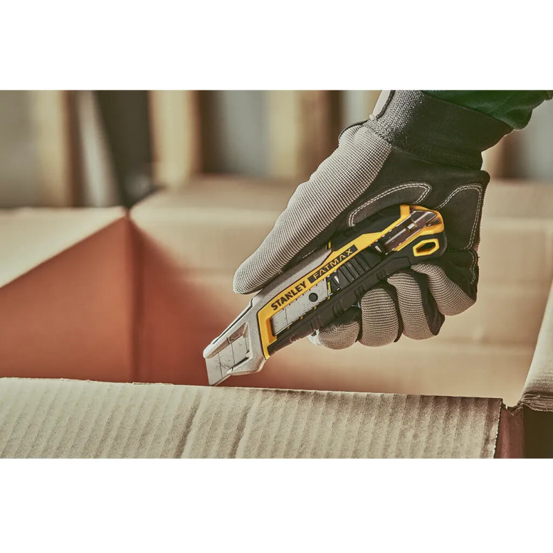Нож FatMax Integrated Snap Knife длиной 165 мм с лезвием шириной 18 мм, со сегментами, что отламываются, STANLEY FMHT10594-0