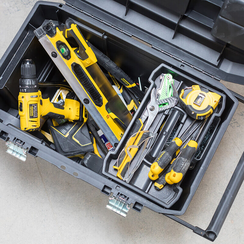 Ящик для інструментів великого об’єму на колесах ESSENTIAL CHEST 665x404x344 STANLEY (STST1-80150)