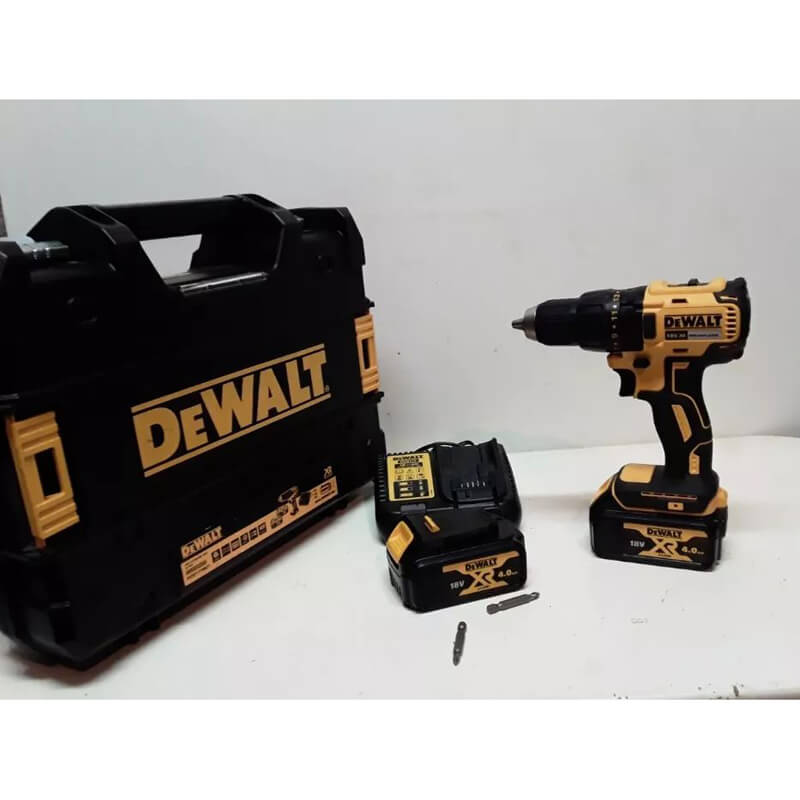 Дрель-шуруповерт аккумуляторная бесщеточная DeWALT (DCD777M2T)