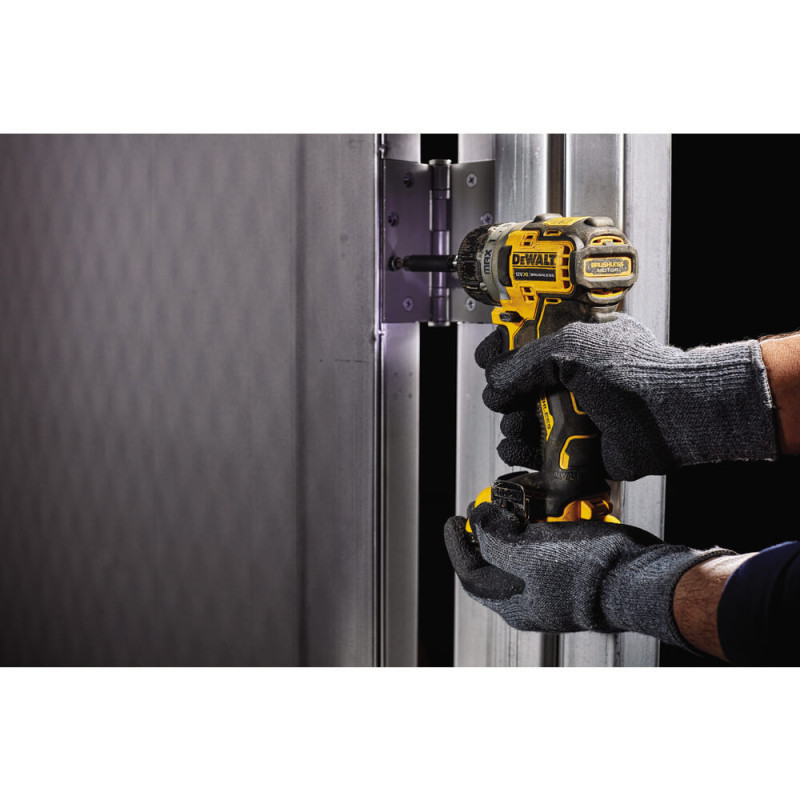 Шуруповерт (шурупокрут) акумуляторний DeWALT (DCF601D2)