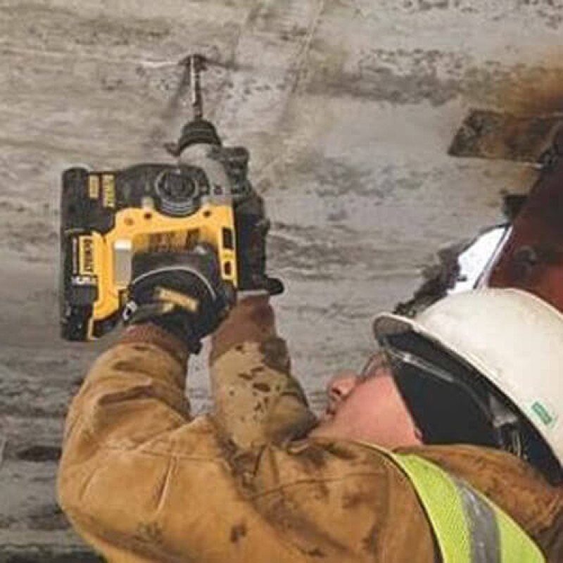 Перфоратор акумуляторний  безщітковий SDS-Plus DeWALT (DCH273N)