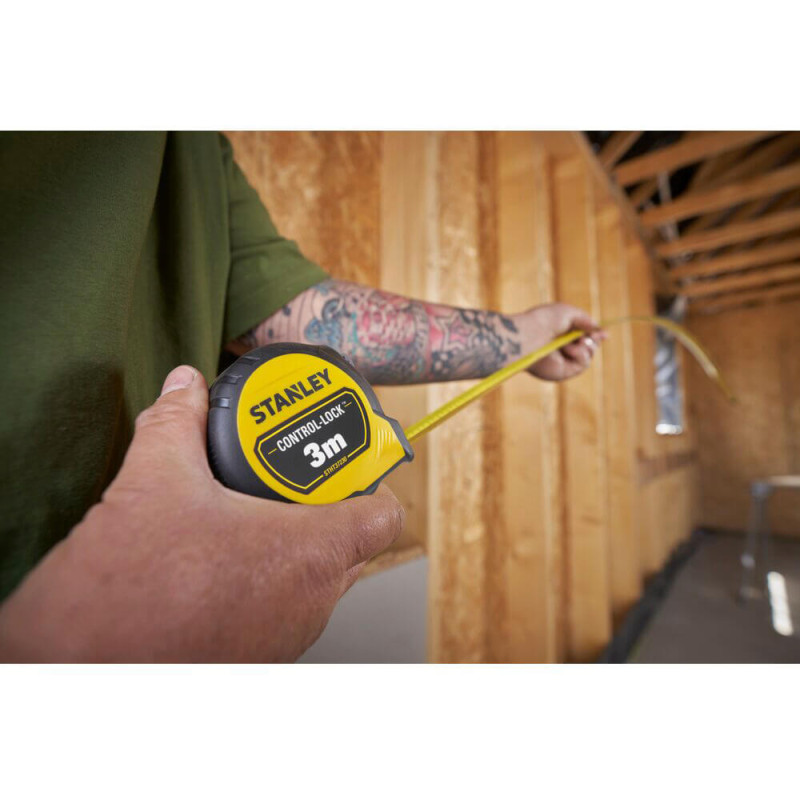 Рулетка вимірювальна CONTROL-LOCK  STANLEY 3 м 19 мм (STHT37230-0)