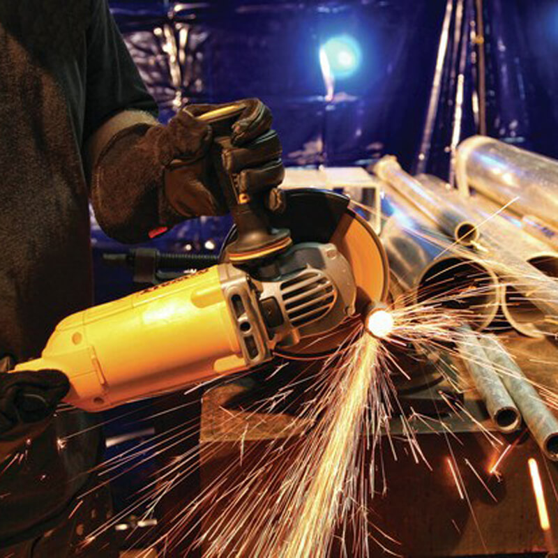 Шлифмашина угловая – болгарка сетевая DeWALT DWE496