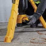 Фонарь светодиодный аккумуляторный DeWALT (DCL079) – Фото №8