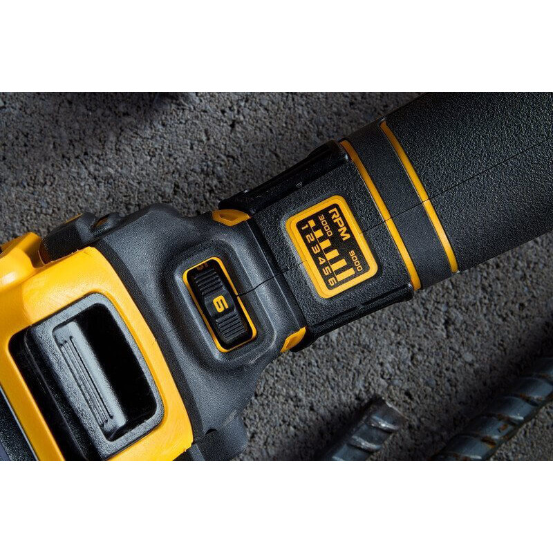 Угловая шлифмашина (УШМ) болгарка аккумуляторная бесщеточная DeWALT DCG409VSNT