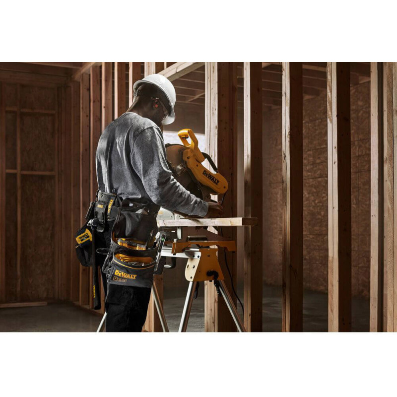Ремень поясной строительный с навесными сумками DeWALT (DWST40603-1)