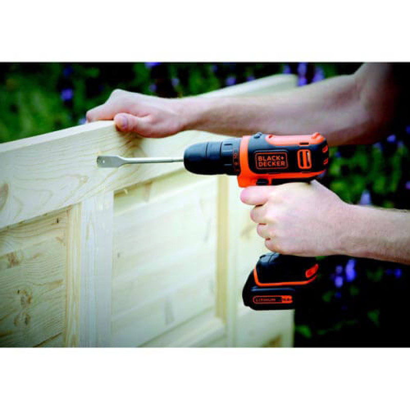 Дриль-шурупокрут акумуляторний BLACK+DECKER (BDCDD12)