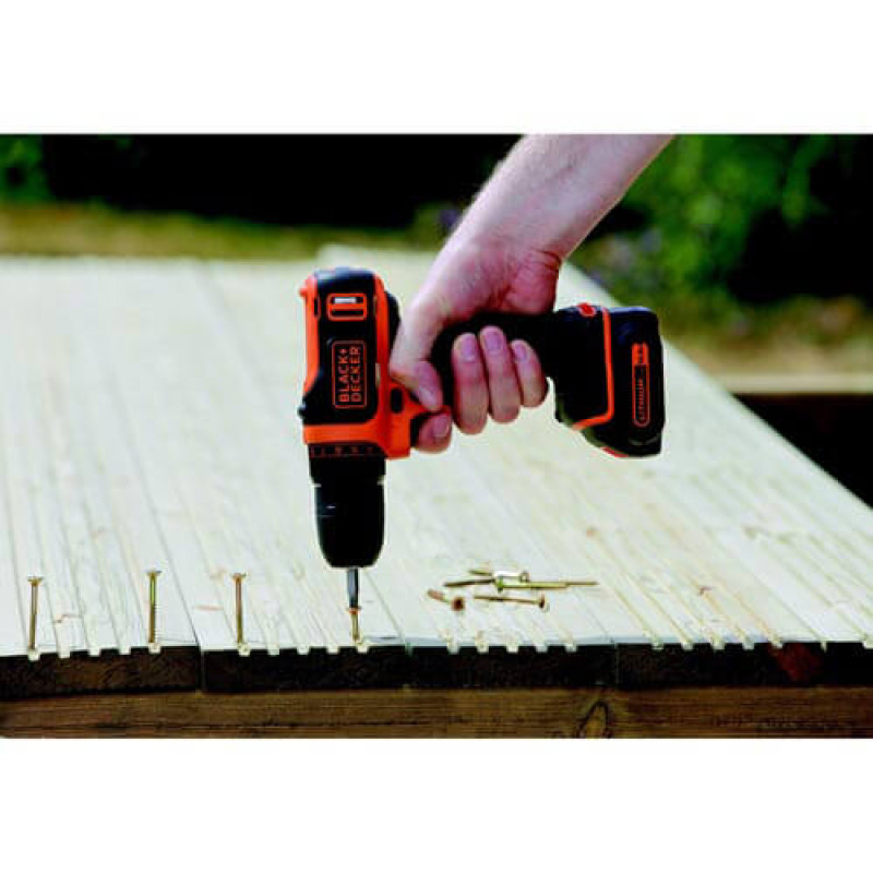 Дриль-шурупокрут акумуляторний BLACK+DECKER (BDCDD12)