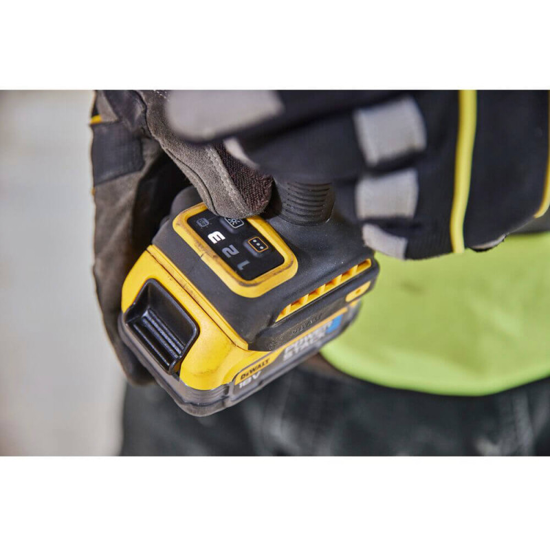 Шуруповерт аккумуляторный ударный XR Li-lon 18В 282Нм DeWALT (DCF860N)