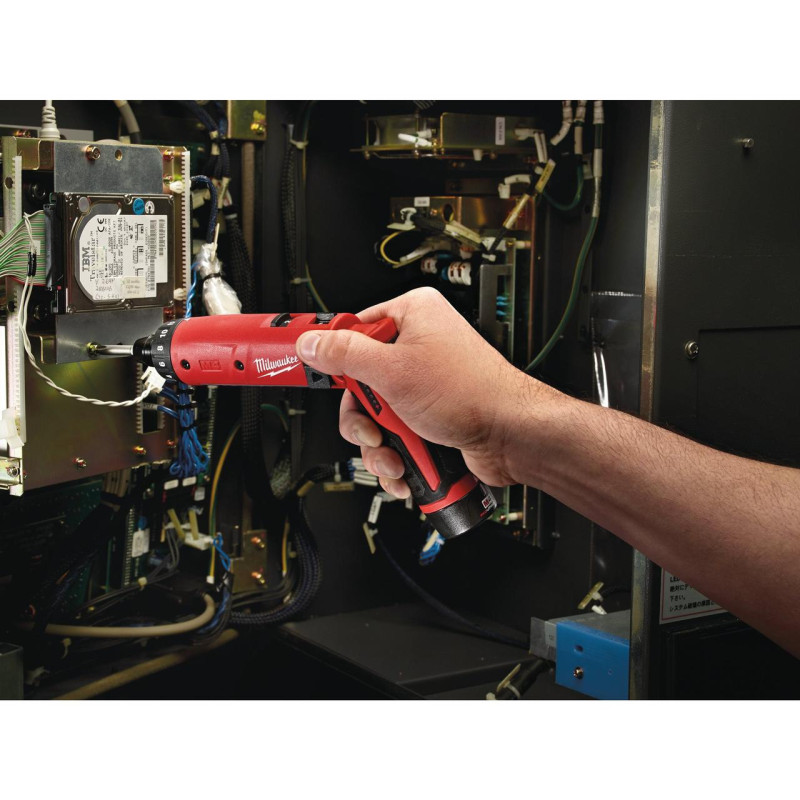 Отвертка аккумуляторная MILWAUKEE M4 D-202B (+ зарядное устройство, 2 акум.Х2Ач) (4933440475)