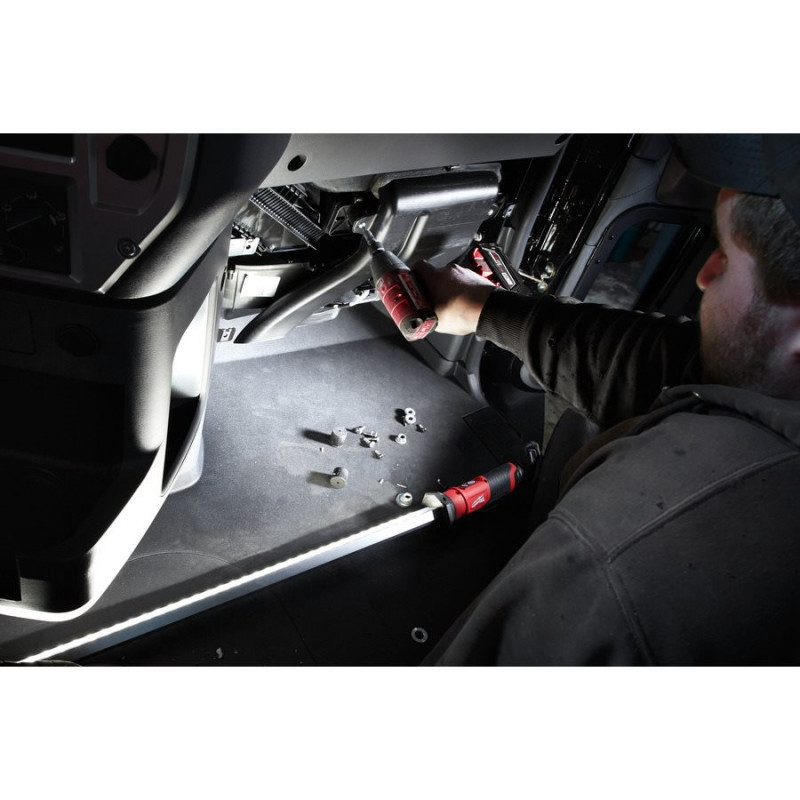 Фонарь светодиодный подкапотный MILWAUKEE M12 UHL-0 (4933459432)