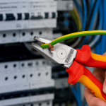 Плоскогубцы (пассатижи) KNIPEX VDE особой мощности (02 06 180) – Фото №6