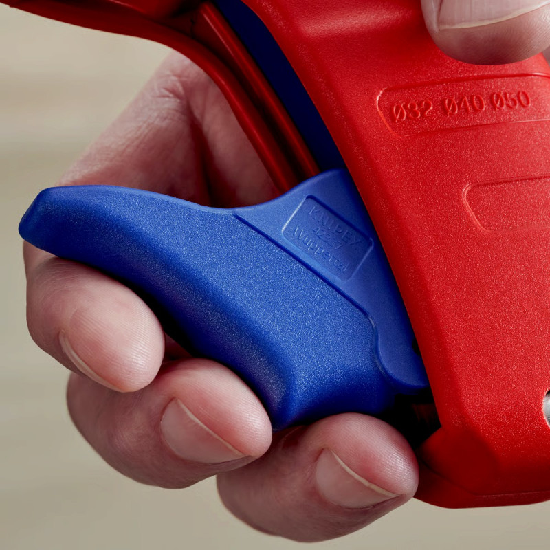 Труборез KNIPEX DP50, для ПВХ труб Ø32/40/50 мм, до 2,4 мм (90 23 01 BK)