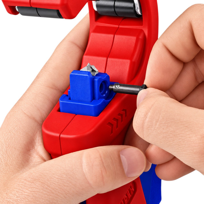 Труборез KNIPEX DP50, для ПВХ труб Ø32/40/50 мм, до 2,4 мм (90 23 01 BK)