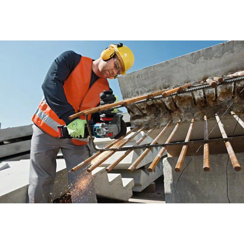 УШМ (болгарка) аккумуляторная Bosch Professional GWS 18V-10 SC, 125 мм, в кейсе (06019G340B)