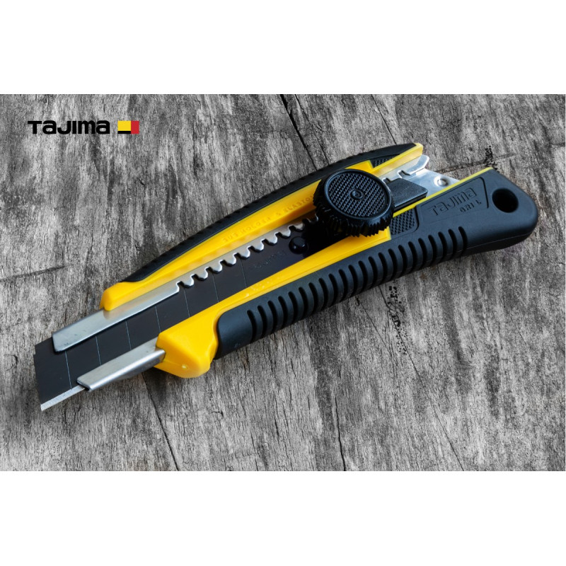 Нож строительный сегментный TAJIMA LC561B 18 мм винтовой фиксатор (1101-0215)